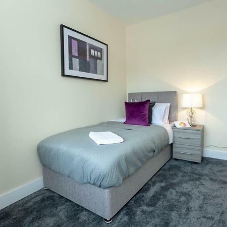 4 Bed Home, Driveway Parking Ideally Located In Latchford, Warrington - Executive St Marys House Kültér fotó