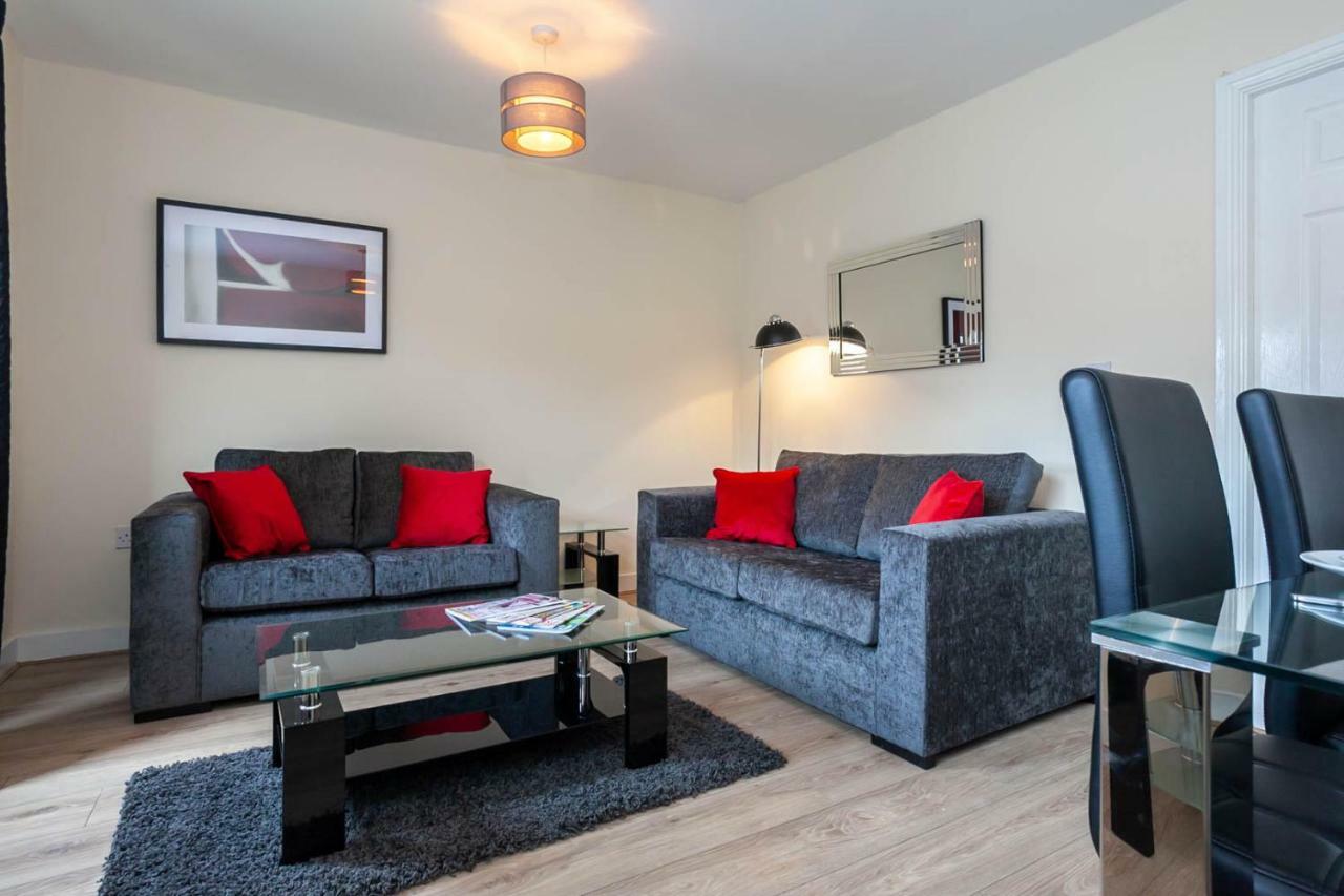 4 Bed Home, Driveway Parking Ideally Located In Latchford, Warrington - Executive St Marys House Kültér fotó