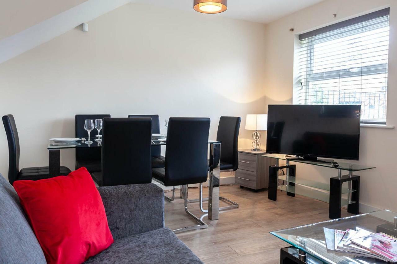 4 Bed Home, Driveway Parking Ideally Located In Latchford, Warrington - Executive St Marys House Kültér fotó
