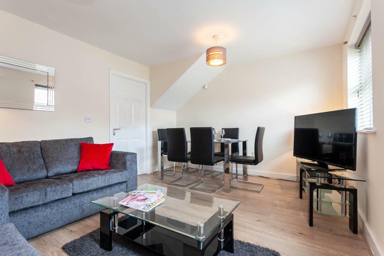 4 Bed Home, Driveway Parking Ideally Located In Latchford, Warrington - Executive St Marys House Kültér fotó