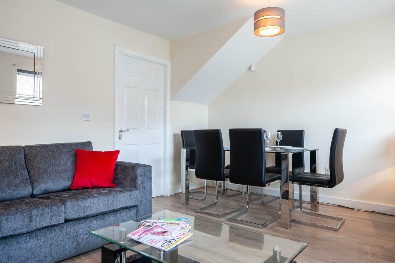 4 Bed Home, Driveway Parking Ideally Located In Latchford, Warrington - Executive St Marys House Kültér fotó
