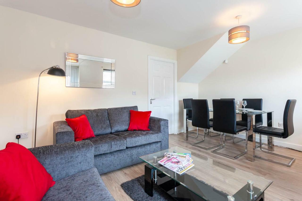 4 Bed Home, Driveway Parking Ideally Located In Latchford, Warrington - Executive St Marys House Kültér fotó