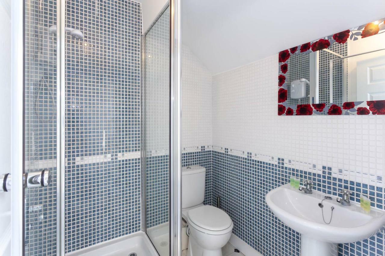 4 Bed Home, Driveway Parking Ideally Located In Latchford, Warrington - Executive St Marys House Kültér fotó