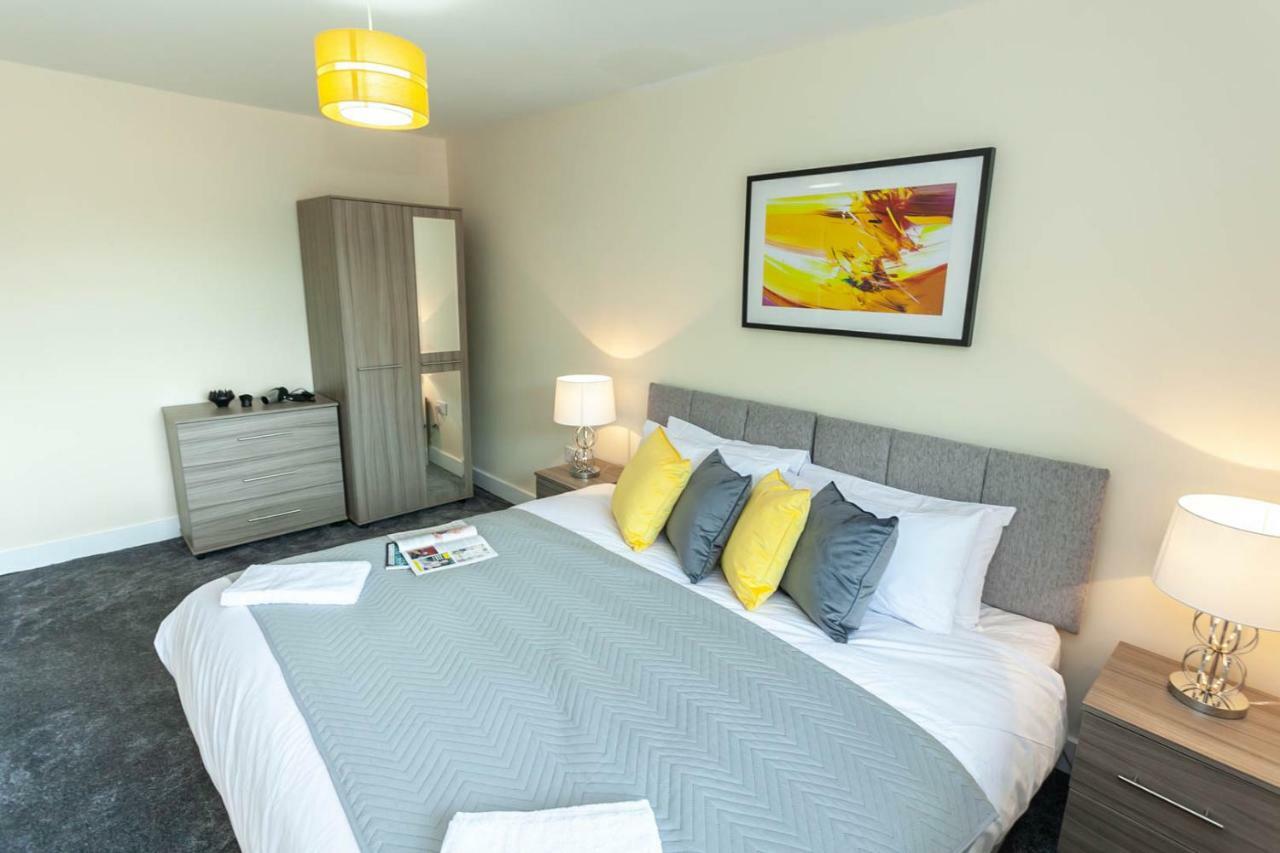 4 Bed Home, Driveway Parking Ideally Located In Latchford, Warrington - Executive St Marys House Kültér fotó