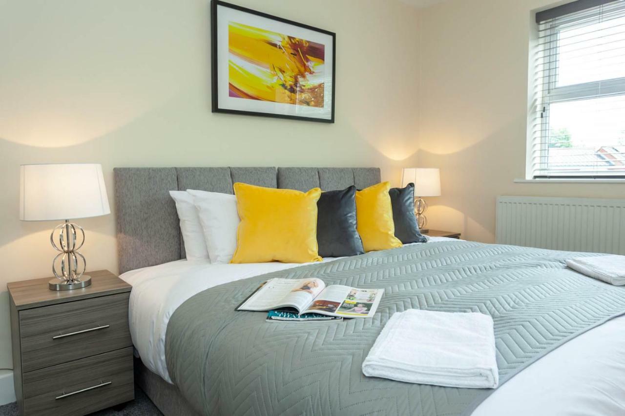 4 Bed Home, Driveway Parking Ideally Located In Latchford, Warrington - Executive St Marys House Kültér fotó